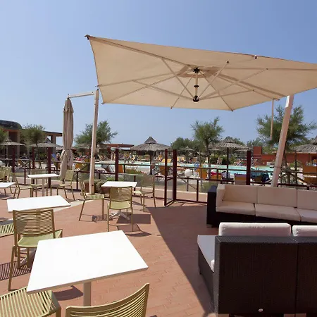 Regina Del Mare Family Village Calambrone