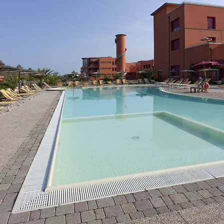 Regina Del Mare Family Village 3* Calambrone