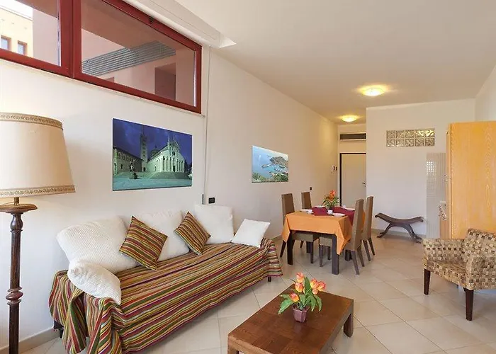 אתר נופש Regina Del Mare Family Village קלאמברונה