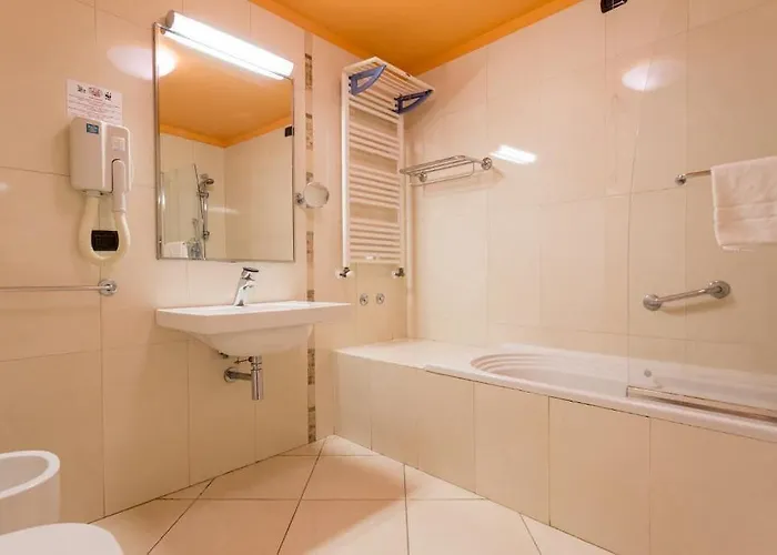 Regina Del Mare Family Village אתר נופש קלאמברונה