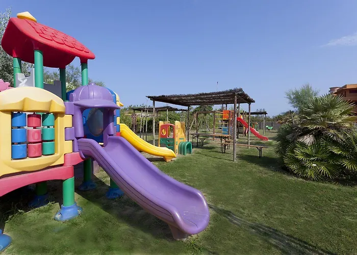Regina Del Mare Family Village אתר נופש 3*