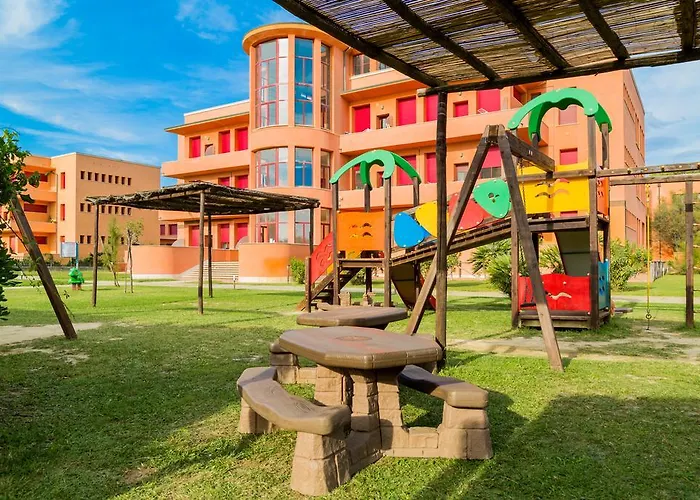 Regina Del Mare Family Village קלאמברונה