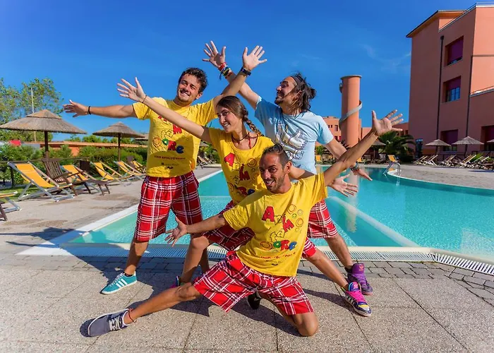 Regina Del Mare Family Village אתר נופש קלאמברונה