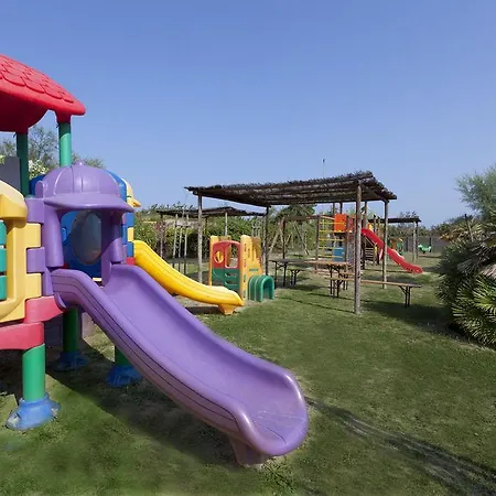 Regina Del Mare Family Village Calambrone